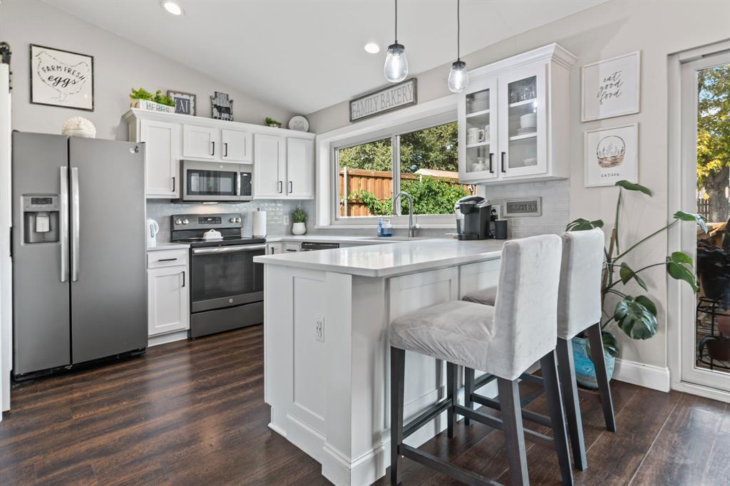 4017 Huckleberry Drive, Fort Worth