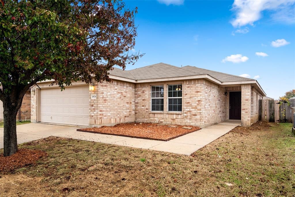 4024 Mantis Street, Fort Worth