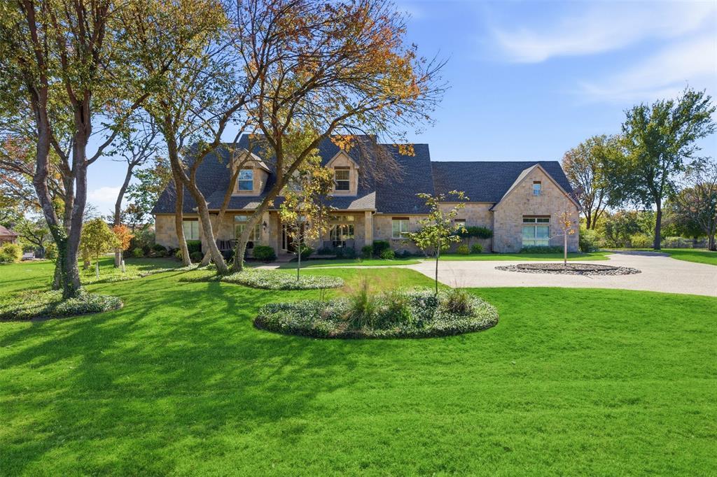 313 Silver Canyon Drive, Fort Worth