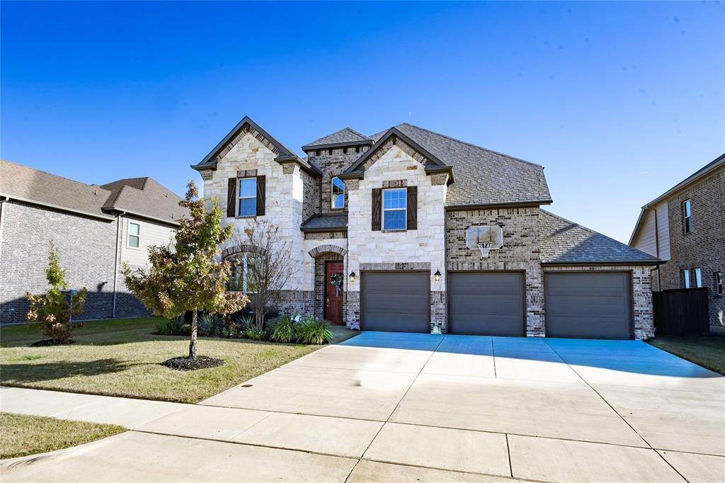 2711 Fleur De Lis Lane, Grand Prairie