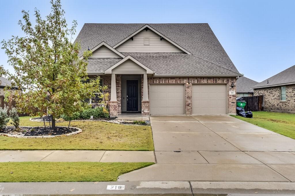 216 Bay, Waxahachie
