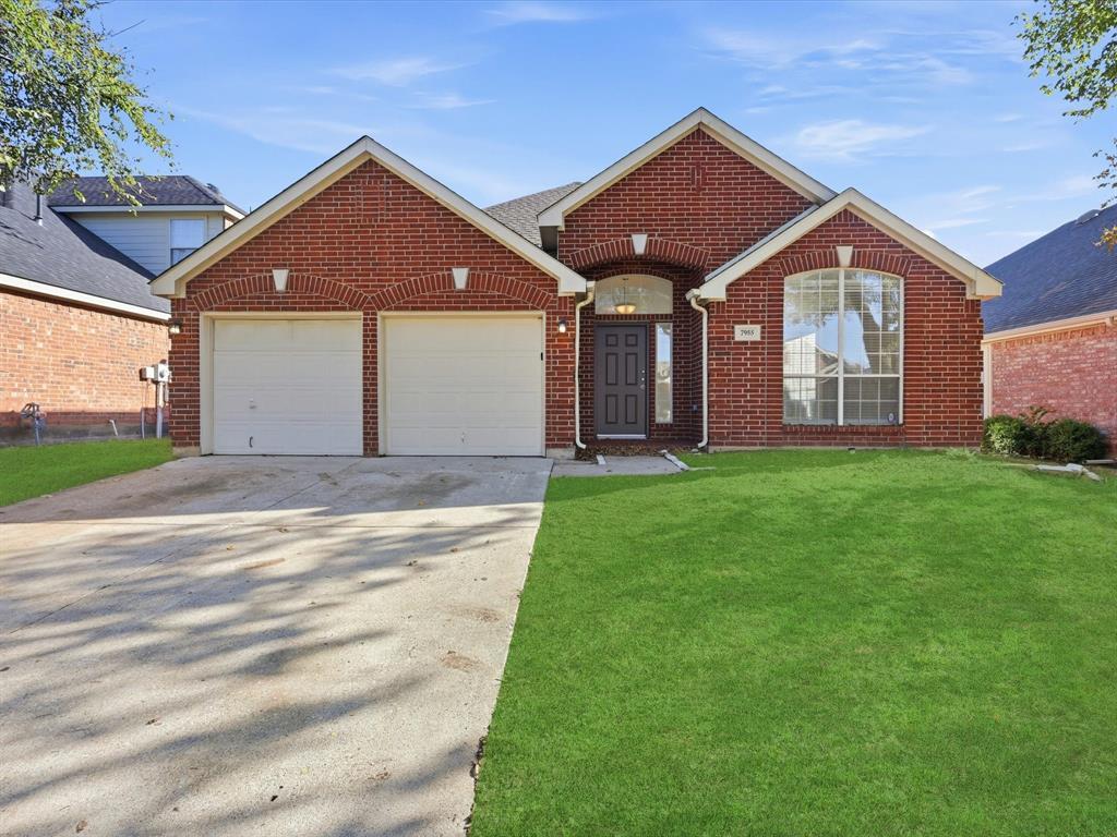 7955 Hosta Way, Fort Worth