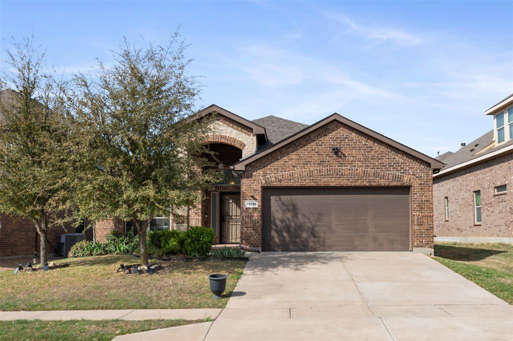 15725 Carlton Oaks Drive, Fort Worth