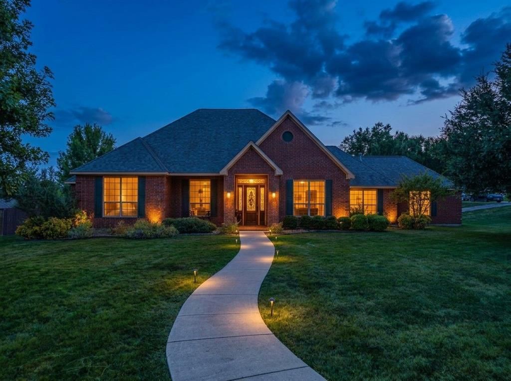 206 Hidden Meadow Circle, Midlothian