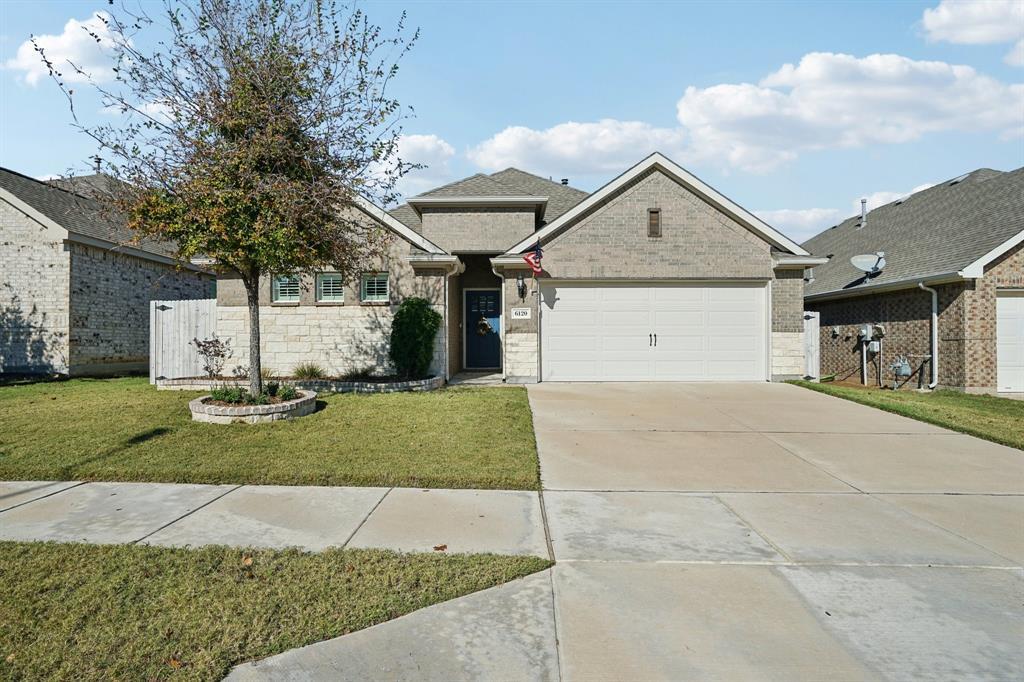 6120 Fall Creek Lane, Fort Worth
