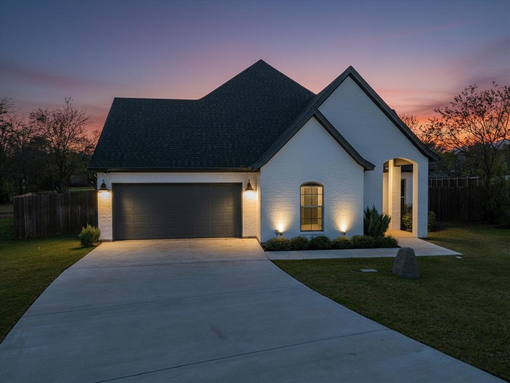 8236 Loar Court, Fort Worth