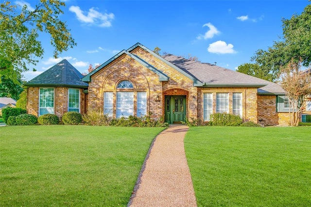 800 Crane Drive, Coppell