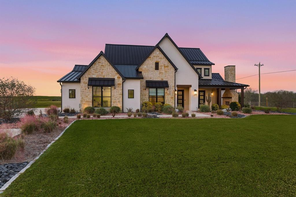 122 Ozro Road, Maypearl