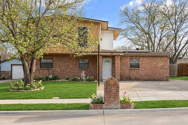 4628 Burton Avenue, Fort Worth