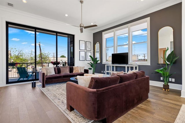 203 Carroll Street, Fort Worth