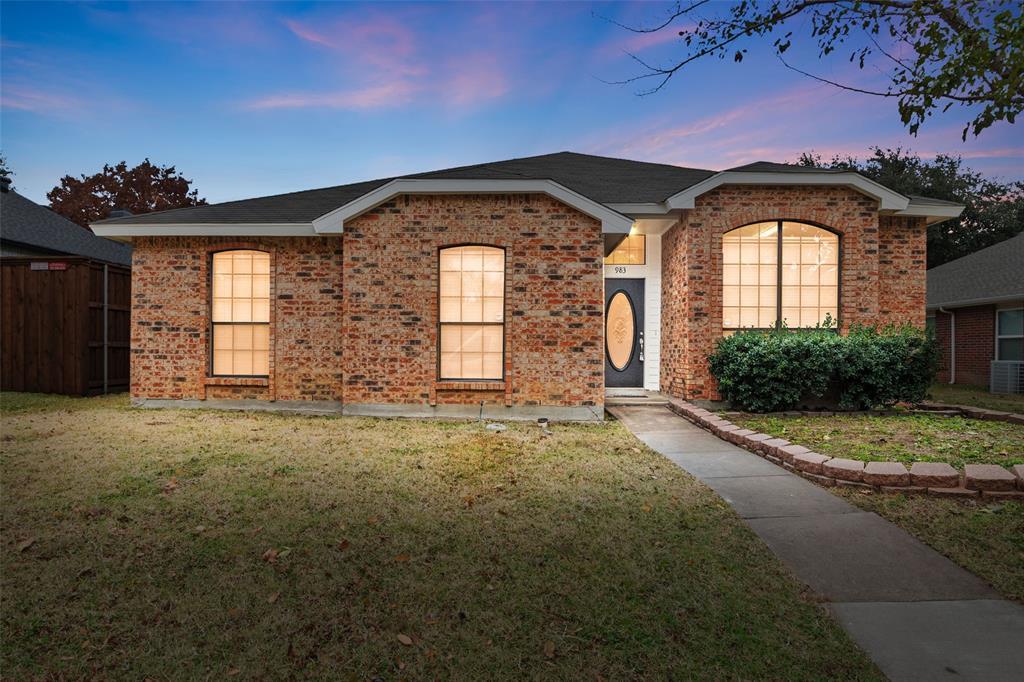 983 Downey Drive, Lewisville