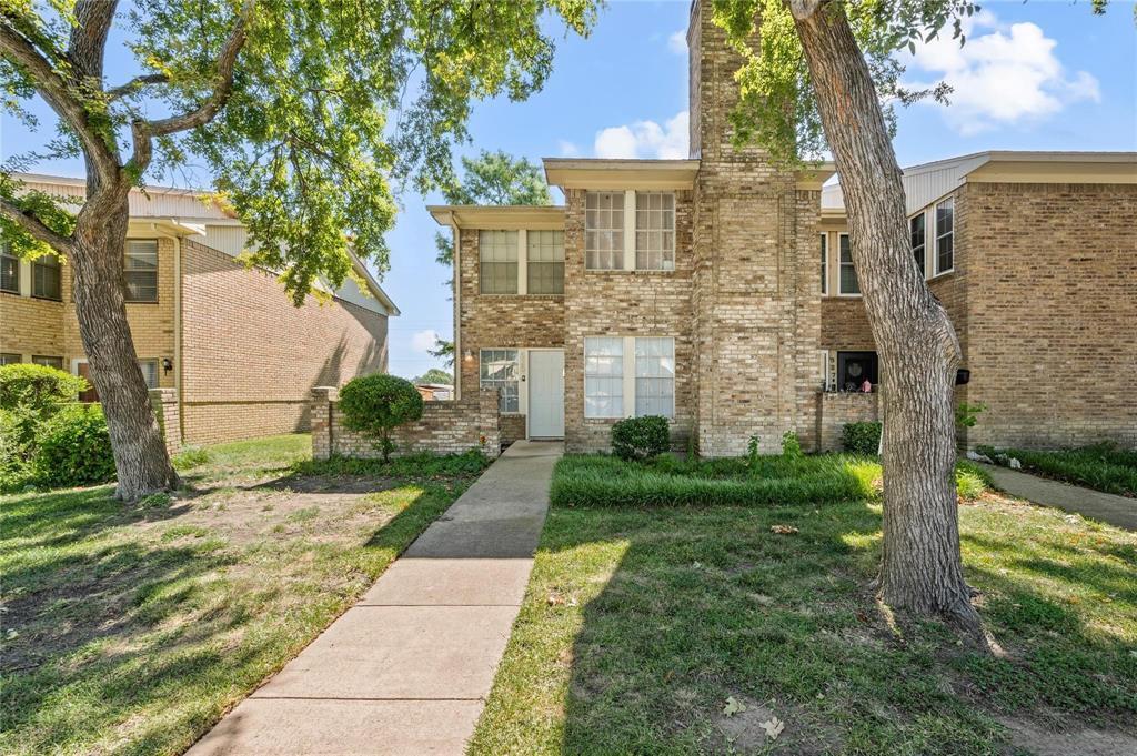 525 Towne House Lane, Richardson