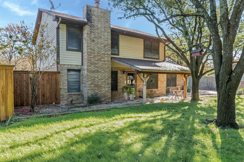 212 Hickory Lane, Hickory Creek