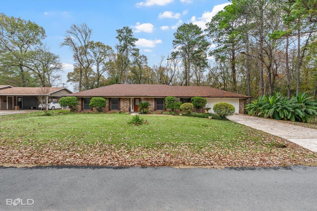 8707 Woodstock Drive, Haughton