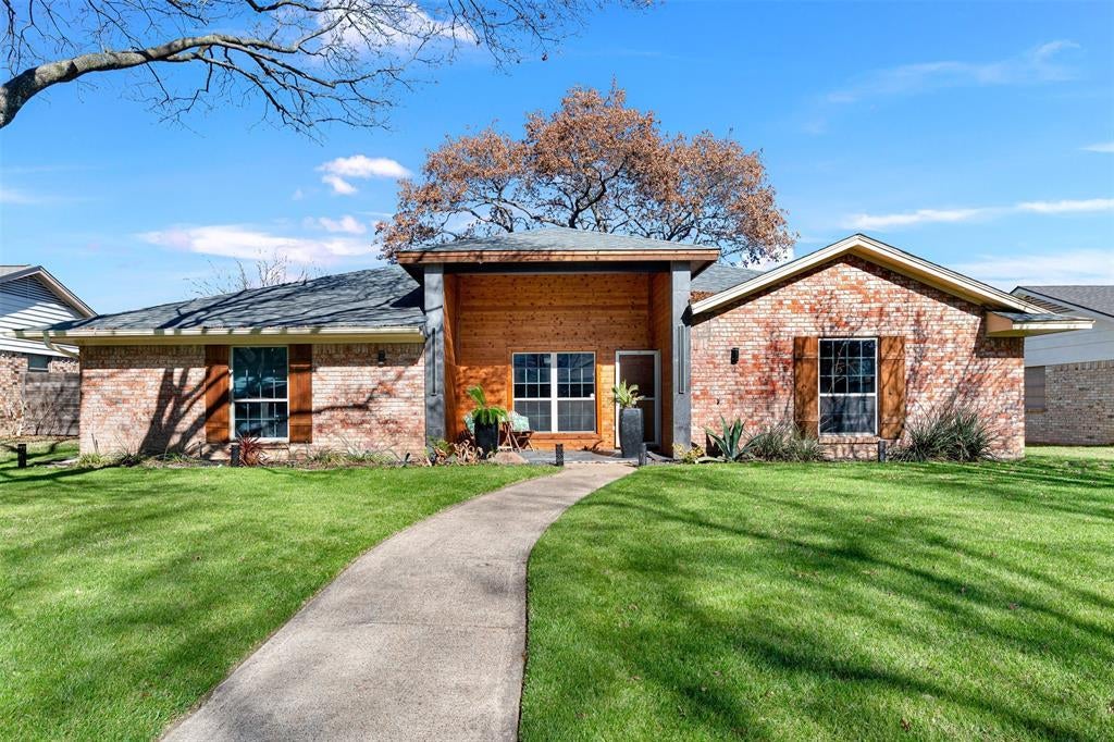 1613 University Drive, Richardson