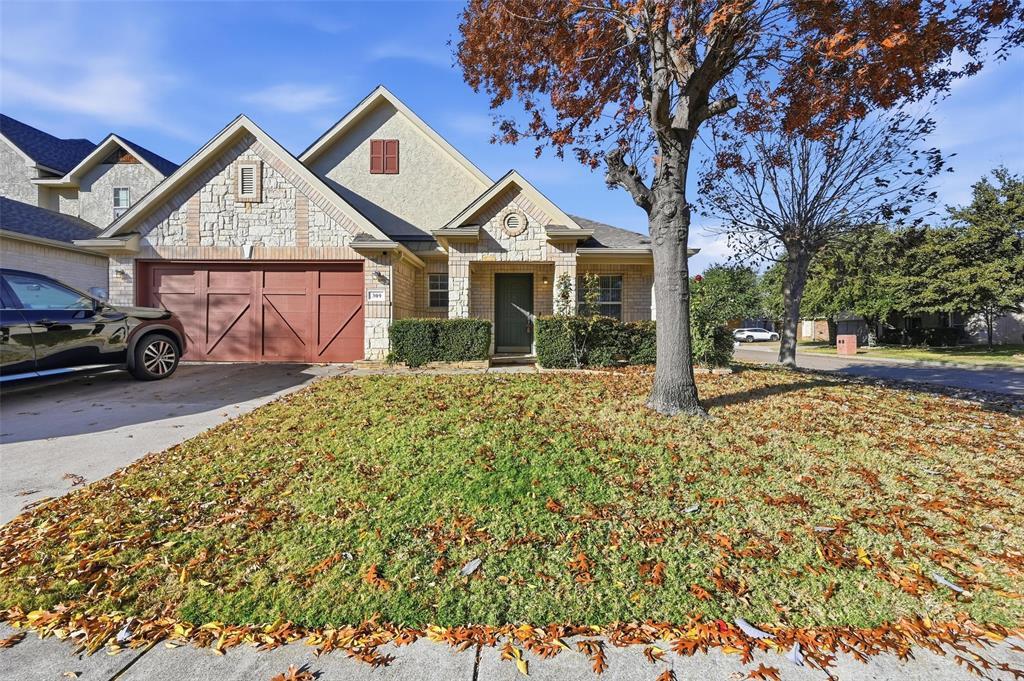 309 Moonlight Drive, Euless