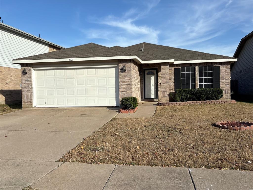 9121 Old Clydesdale Drive, Fort Worth