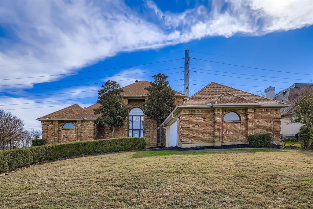 2210 Club Creek Circle, Garland