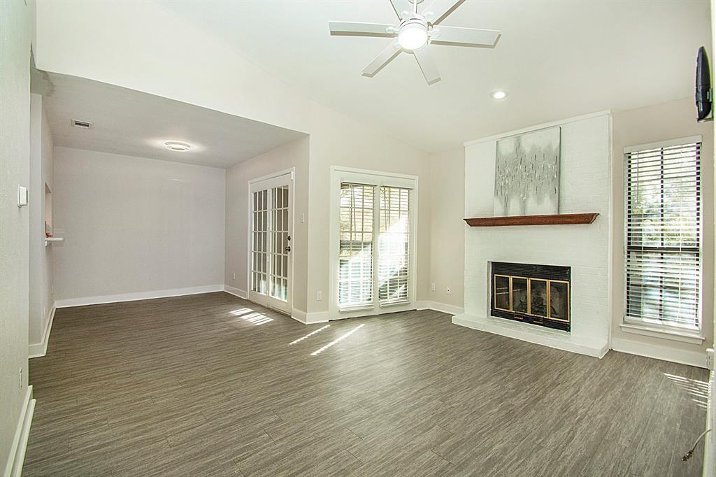 1104 Riverchase Lane 204, Arlington