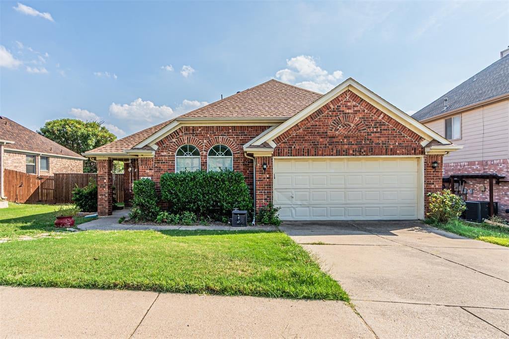 5504 Thornberry Drive, Fort Worth
