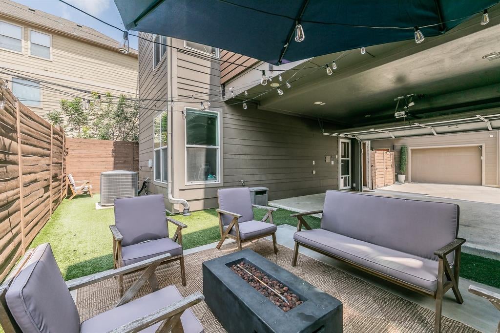 2441 Thatcher Drive, Dallas