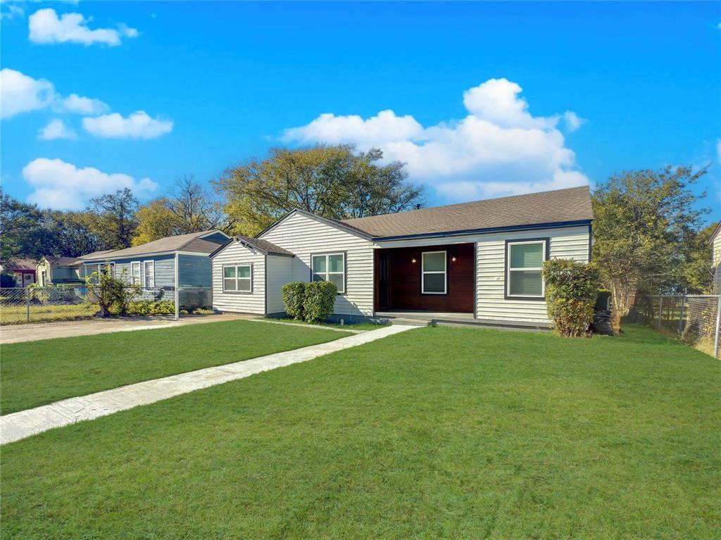 2431 Marfa Avenue, Dallas