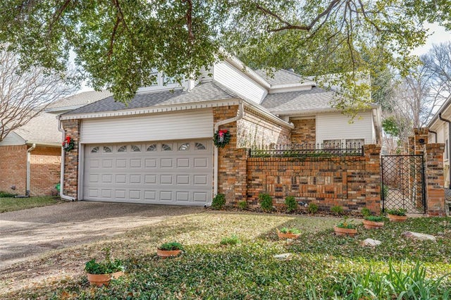 5014 Village Court, Dallas