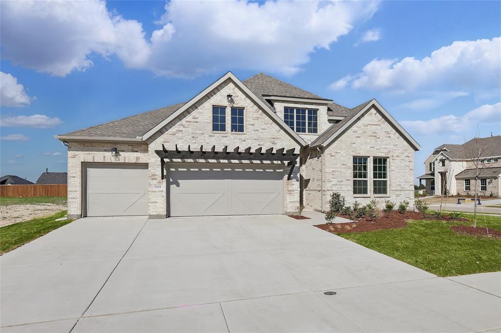 307 Trinity Court, Shady Shores