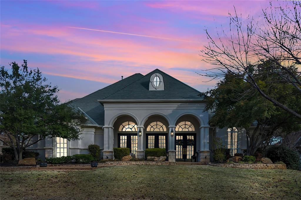 608 Logans Lane, Southlake