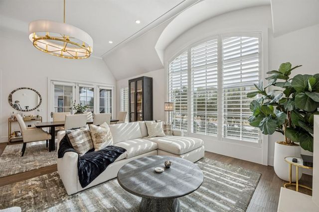 6801 Corporate Drive B16, Plano