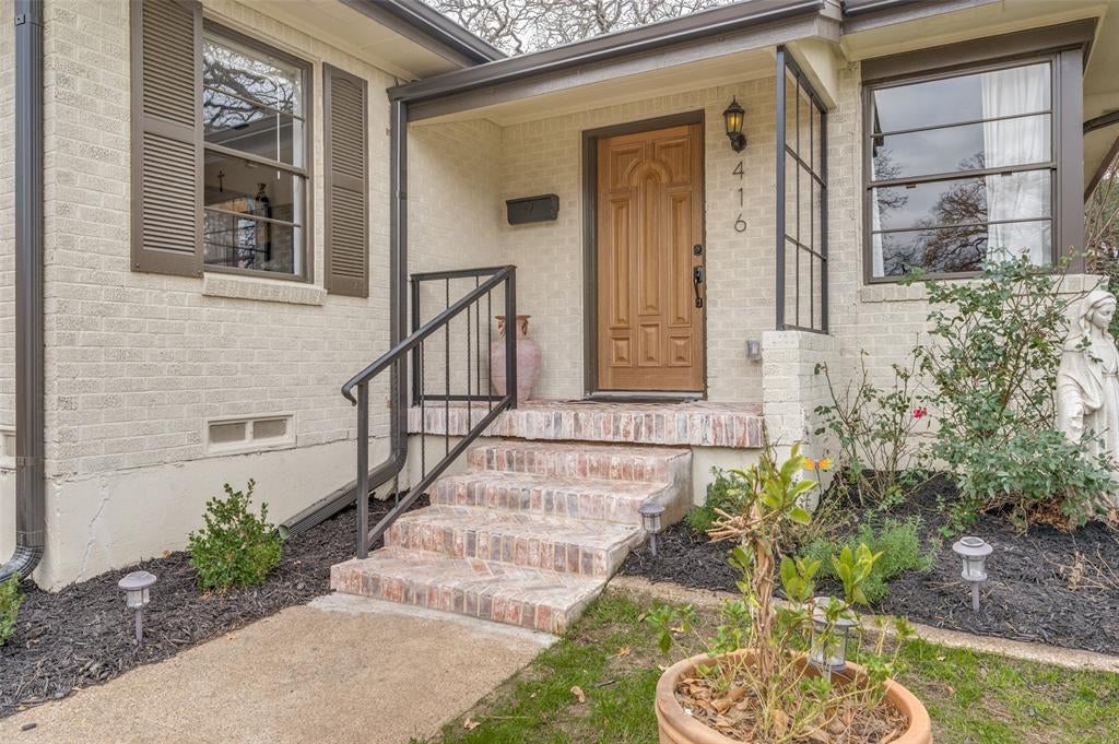 416 Lakeside Drive, Irving