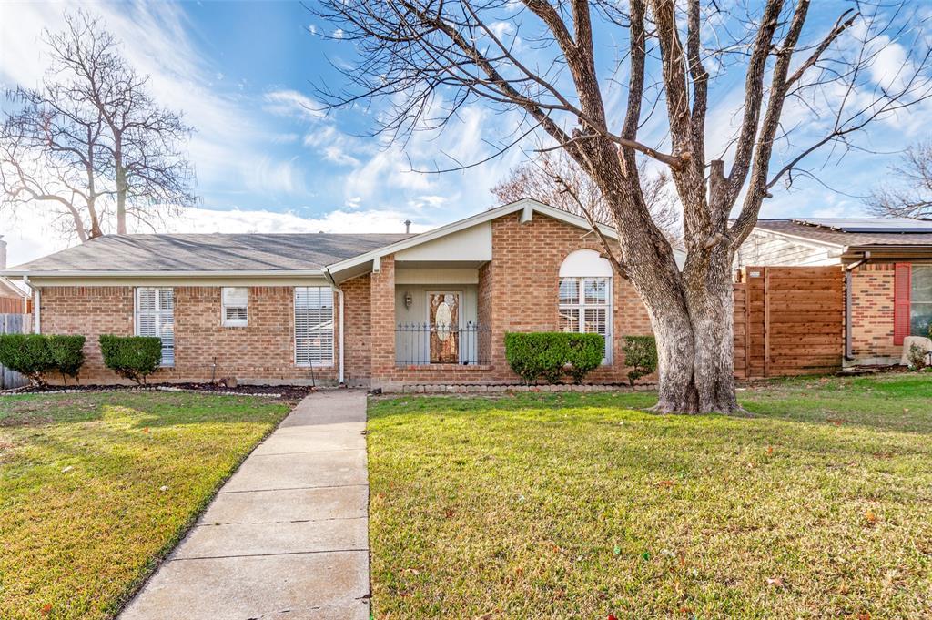 2730 Moonriver Lane, Farmers Branch