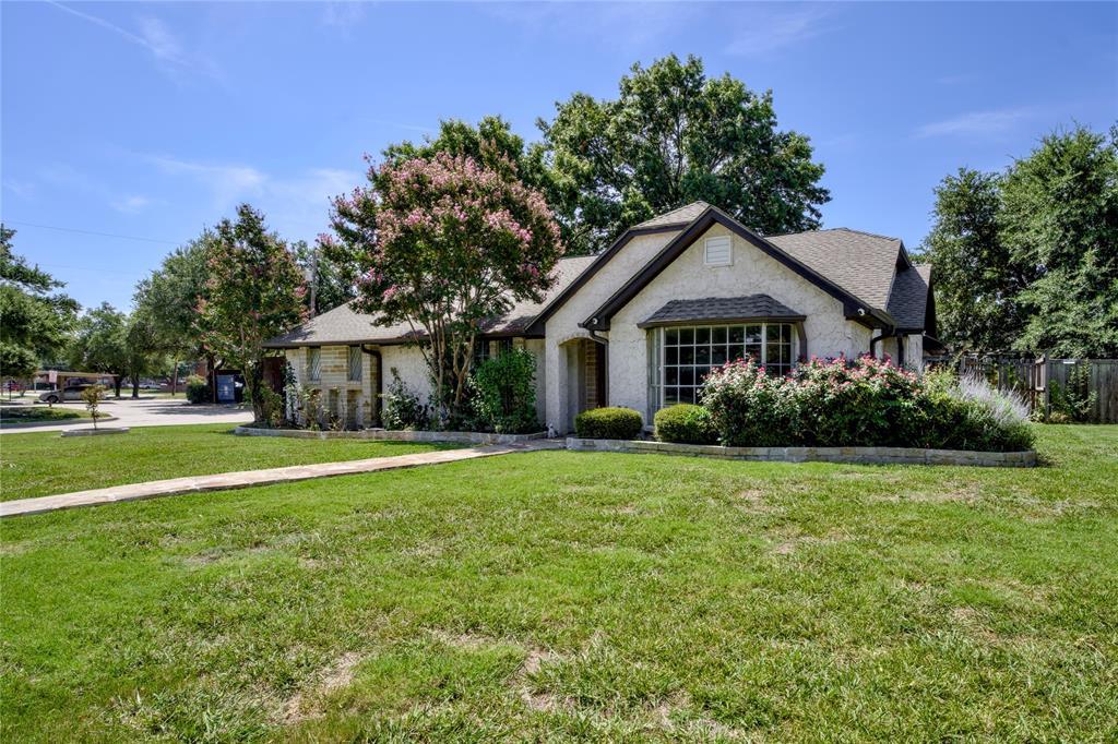 2001 Newcastle Circle, Plano