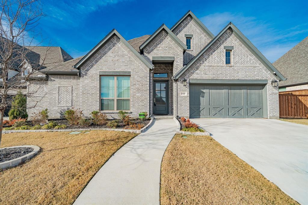 10480 Gray Hills Drive, Fort Worth