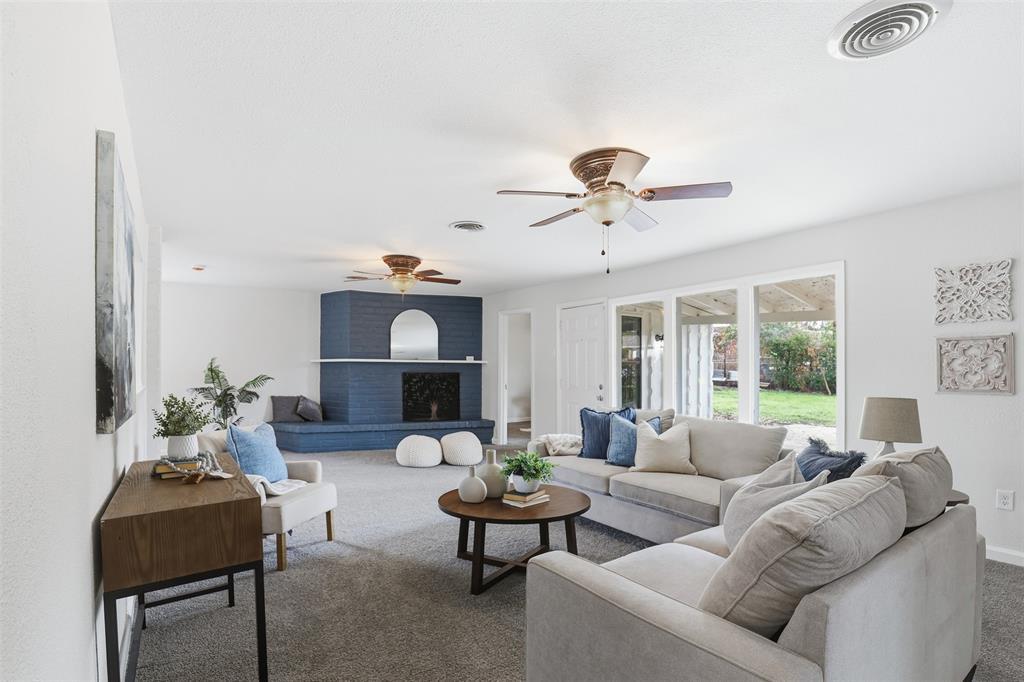 2212 Briardale Road, Fort Worth