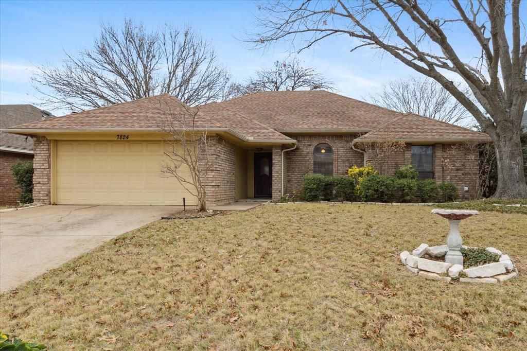 7824 Mahonia Drive, Fort Worth
