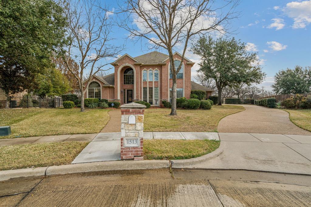 1513 Cherry Glow Court, Keller