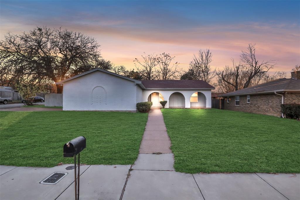 1432 Barron Lane, Fort Worth
