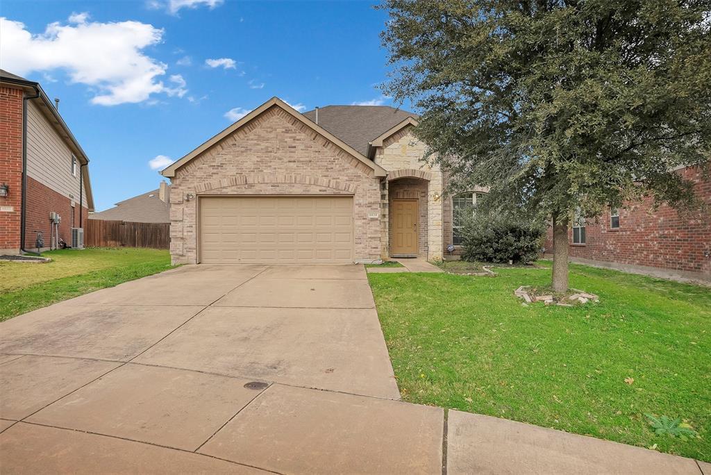 8828 Night Wind Lane, Fort Worth