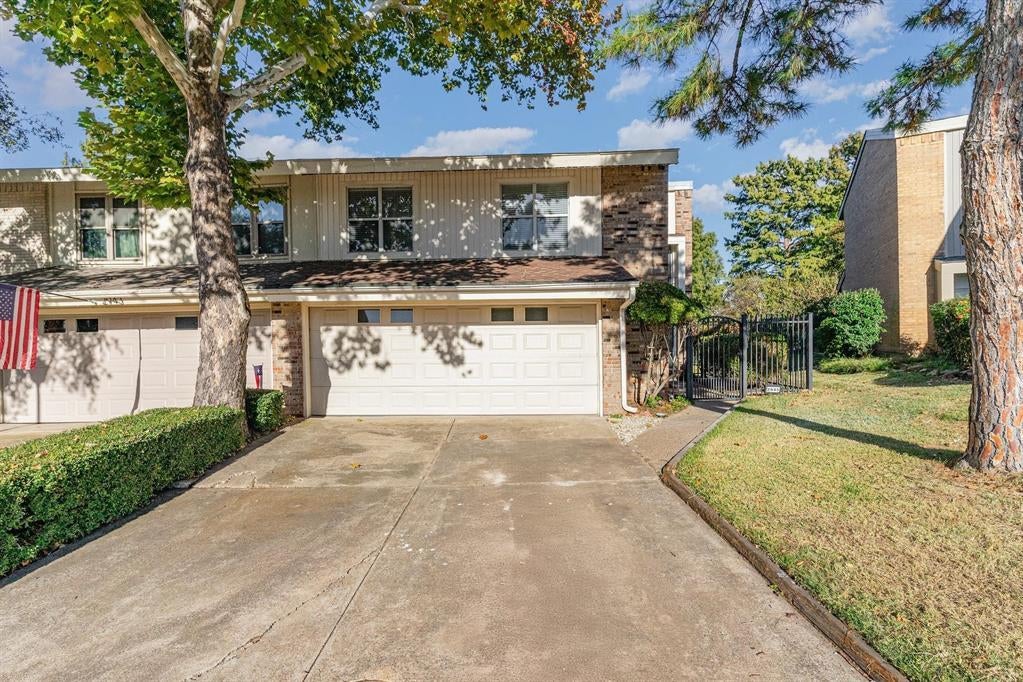 2945 Country Place Circle, Carrollton