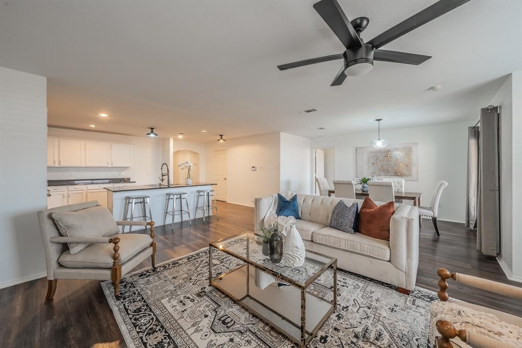 10541 Rising Knoll Lane, Fort Worth