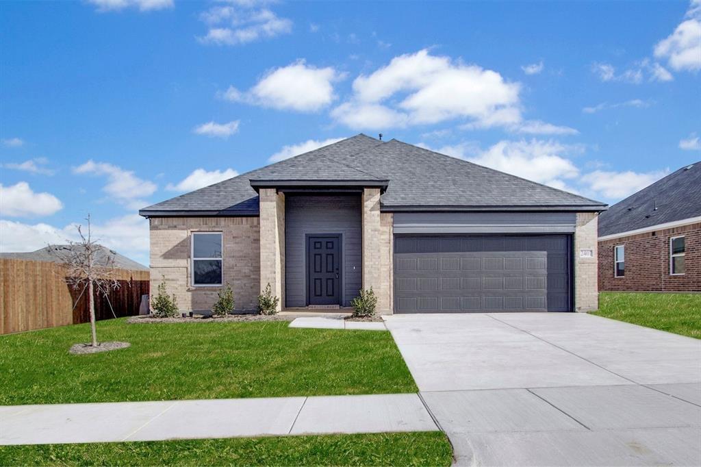 2407 Stonebriar Lane, Sherman