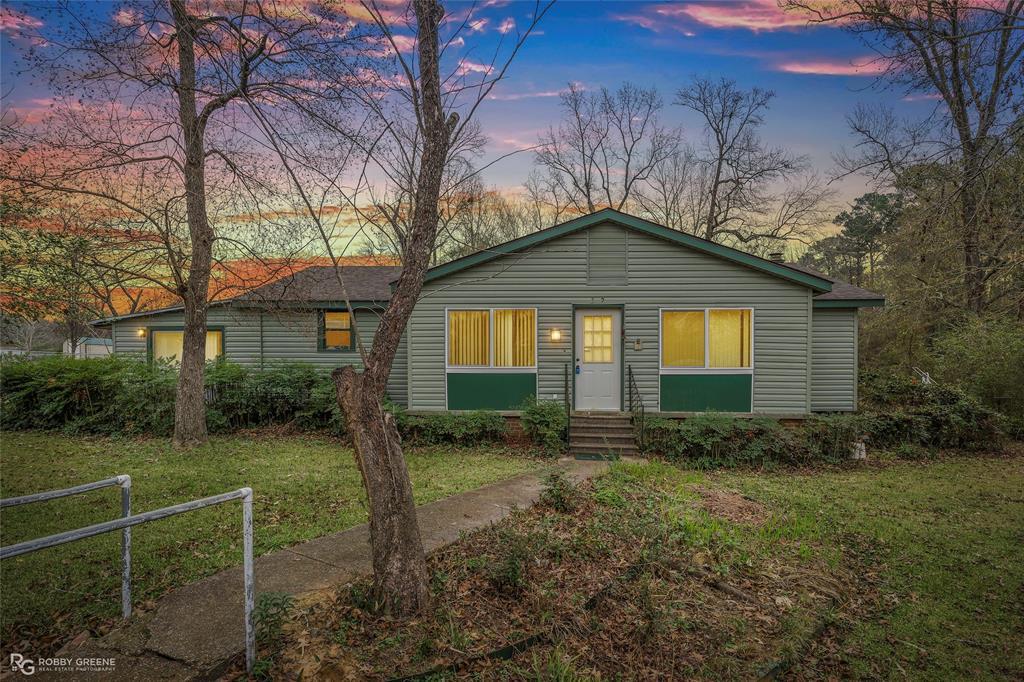 302 Princeton Road, Princeton