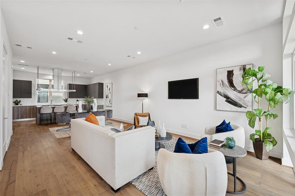 3064 Chimes Street, Dallas