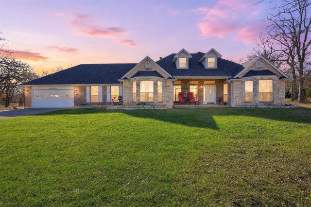 111 Lone Star Drive, Gainesville