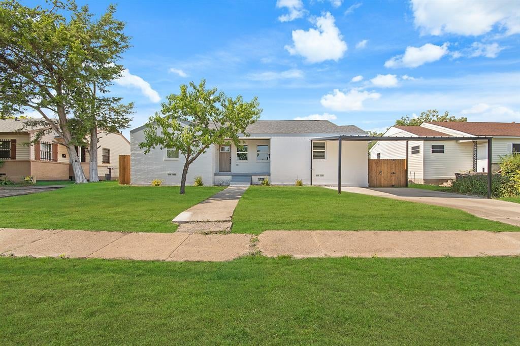 2017 Village Way, Dallas