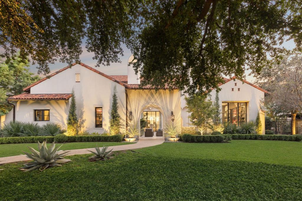 1402 Fountain Grass Court, Westlake