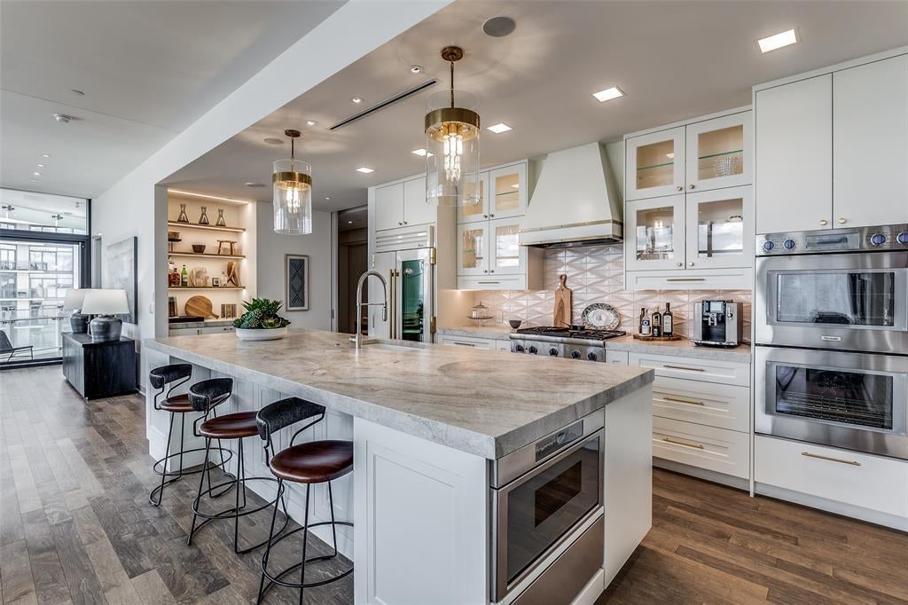 1918 Olive Street 2002, Dallas