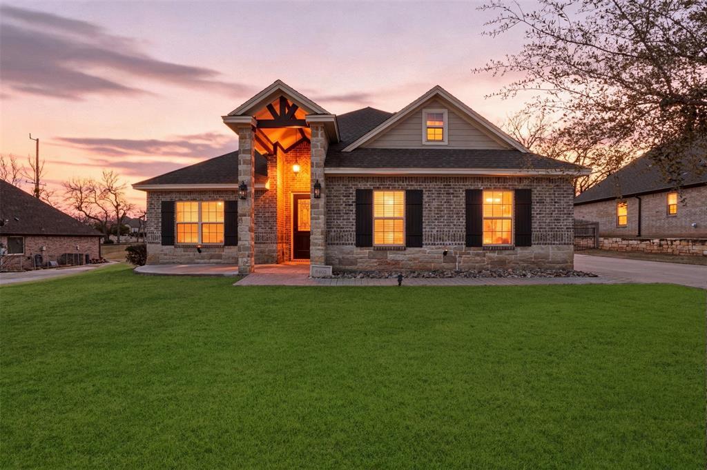 6403 Westover Drive, Granbury