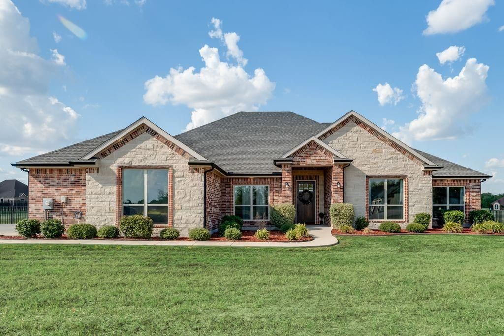 1044 Encino Court, Wills Point